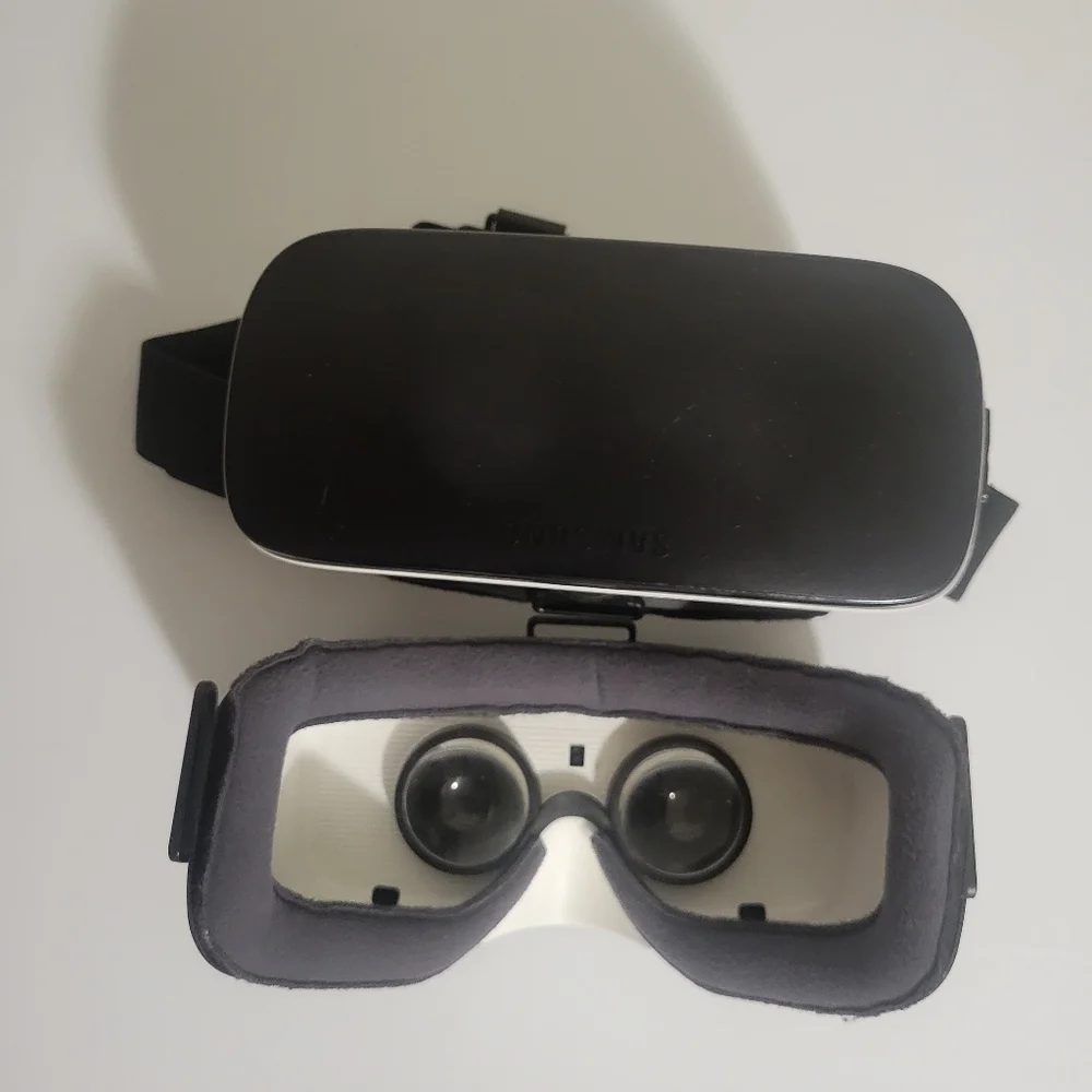 Samsung Gear VR Virtual head sets